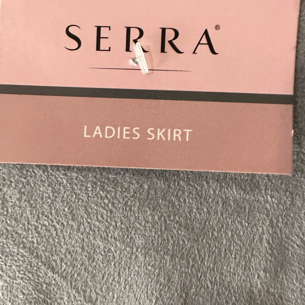 Serra gray skirt - Picture 3 of 4